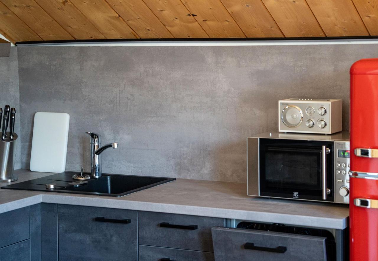 Apartmenthaus Matri By Pferd Auf Wolke ヴァルト・アム・アールベルク エクステリア 写真