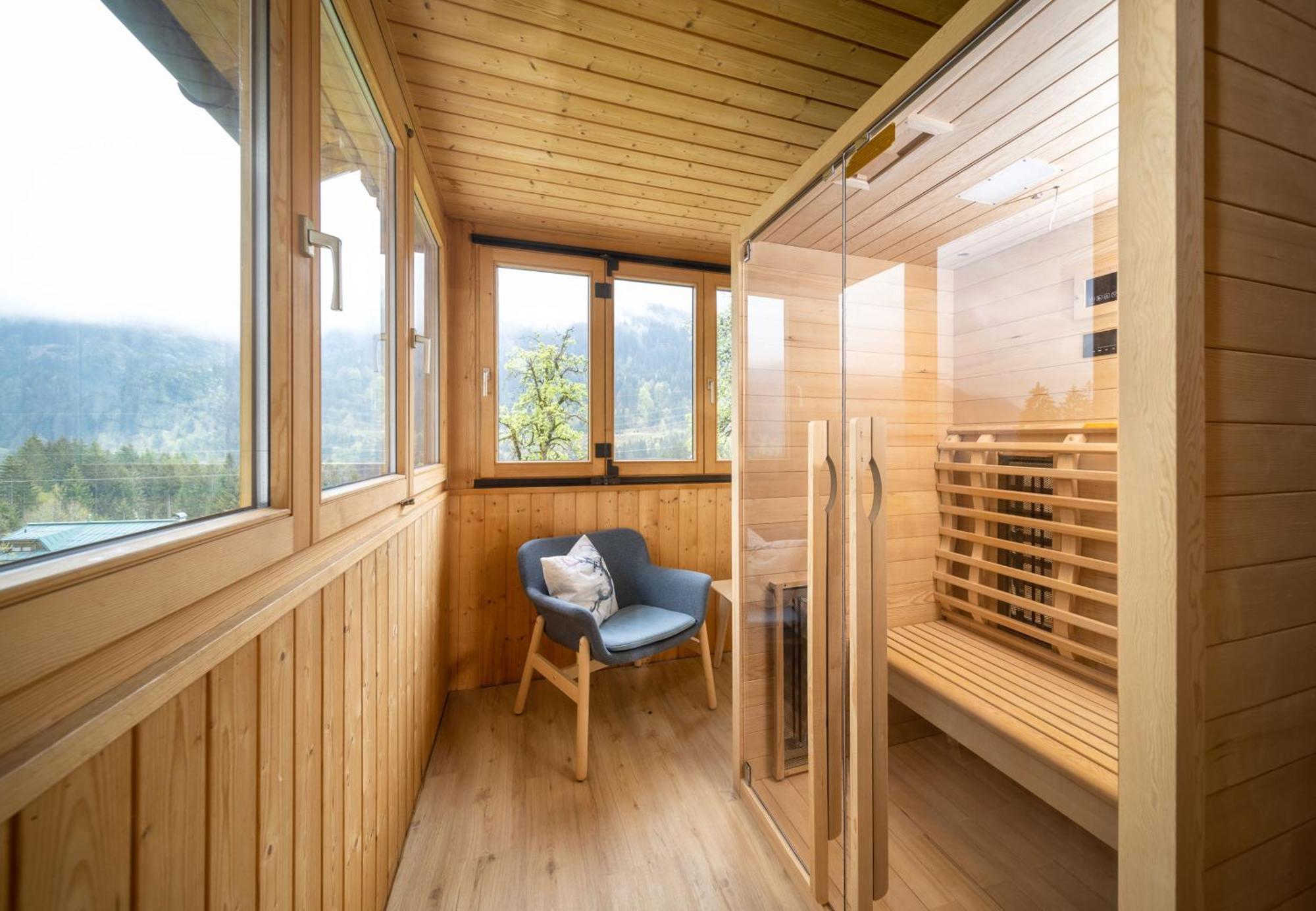 Apartmenthaus Matri By Pferd Auf Wolke ヴァルト・アム・アールベルク エクステリア 写真