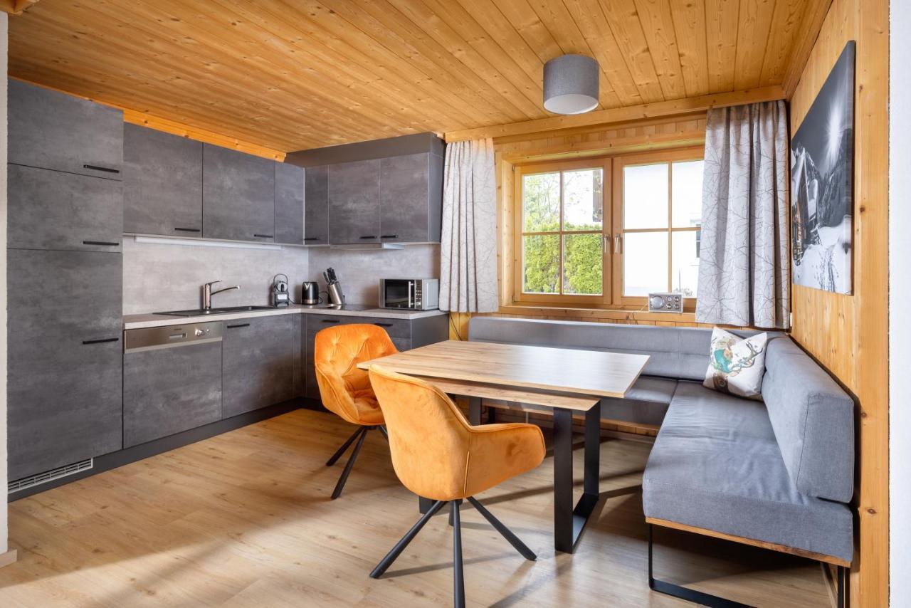 Apartmenthaus Matri By Pferd Auf Wolke ヴァルト・アム・アールベルク エクステリア 写真