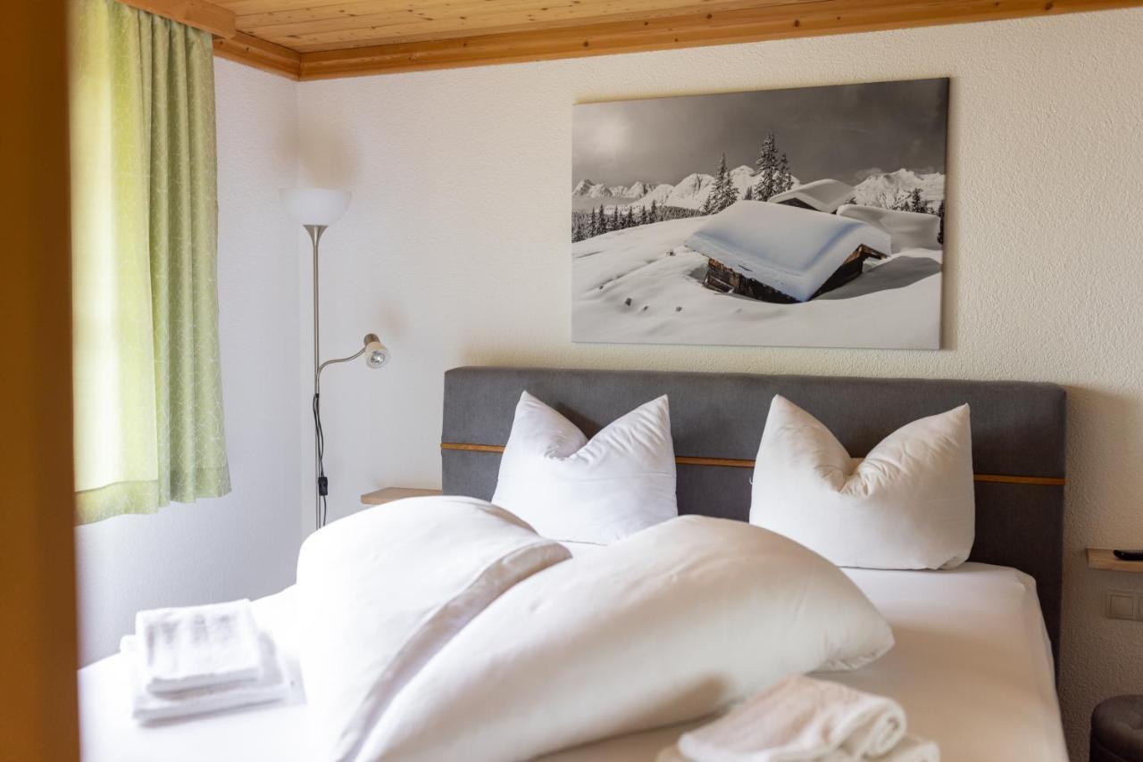 Apartmenthaus Matri By Pferd Auf Wolke ヴァルト・アム・アールベルク エクステリア 写真