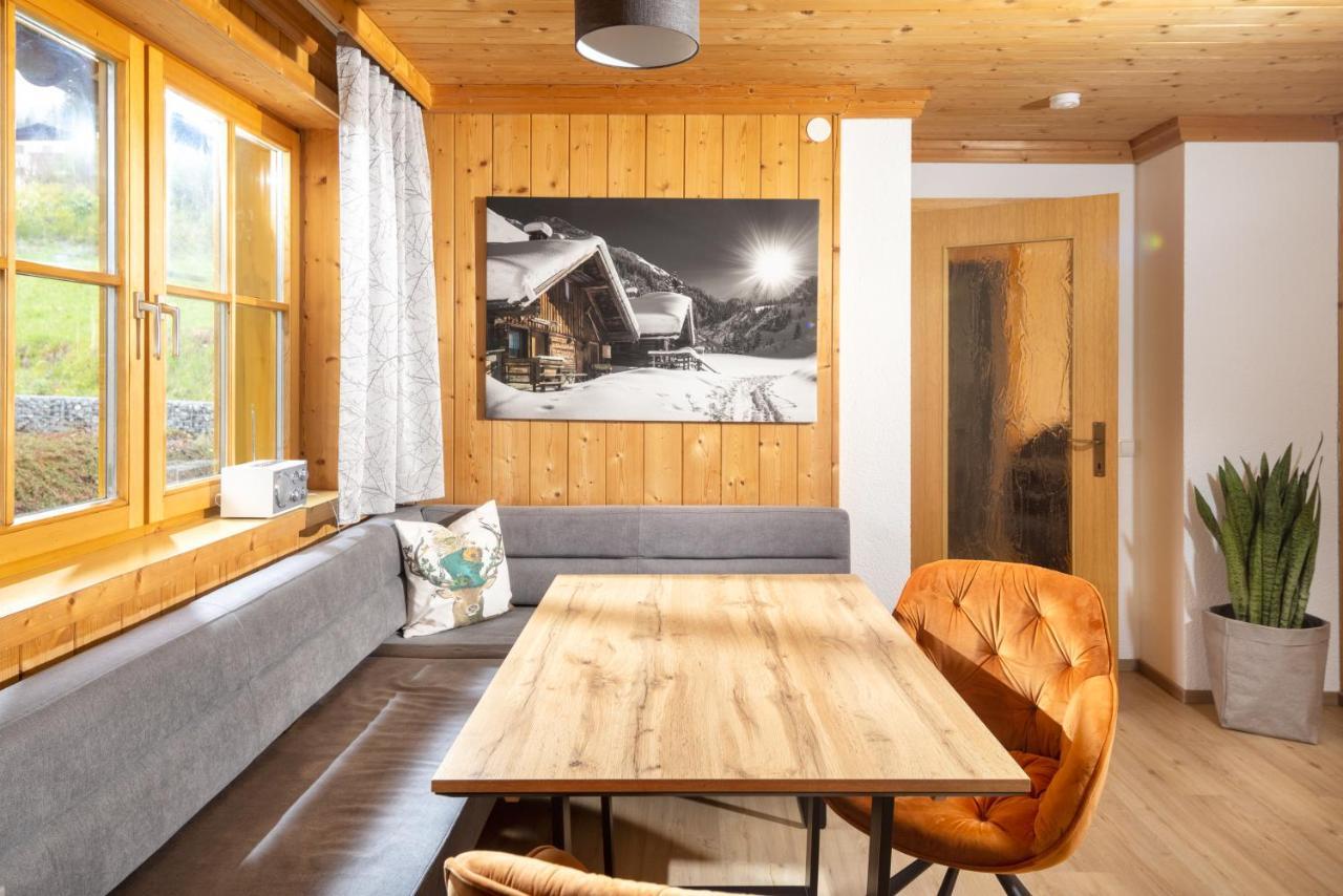 Apartmenthaus Matri By Pferd Auf Wolke ヴァルト・アム・アールベルク エクステリア 写真